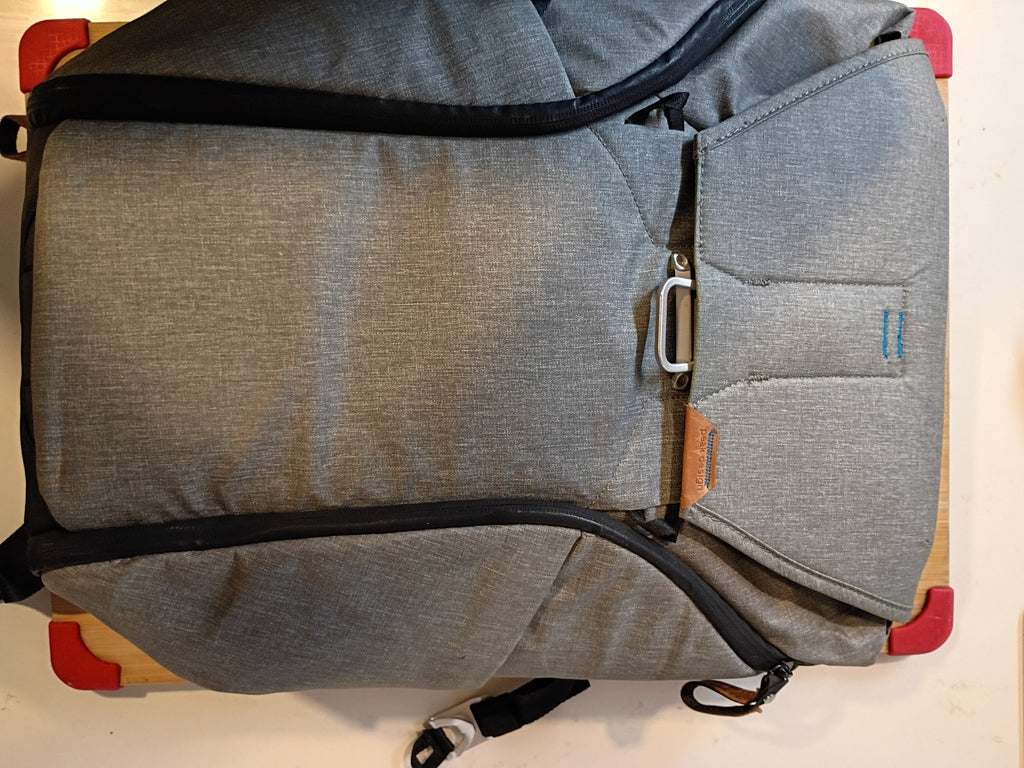 Peak Design Everyday Backpack V2 20L – Excellent Condition